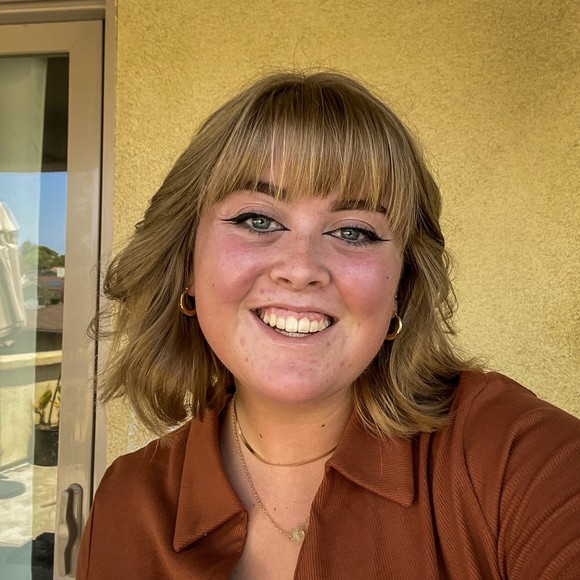 Meet your Posher, Ashlynn - Picture 1 of 1